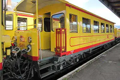 Petit Train Jaune @P Dollo